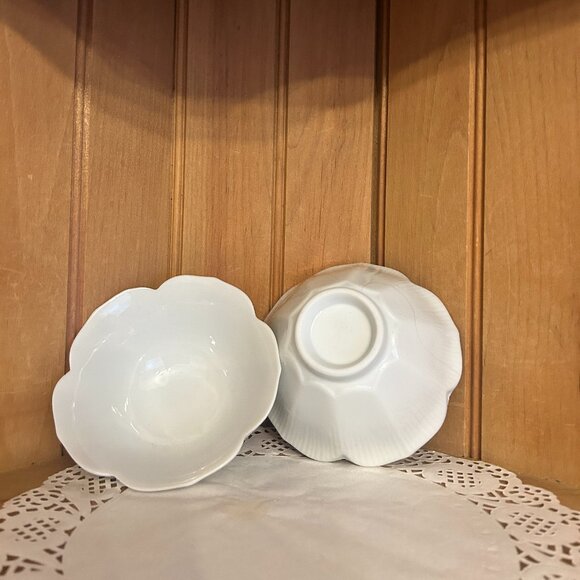 Set of 4 Vintage Porcelain Lotus Bowls Rice Side Dish Made in Japan - Picture 4 of 8